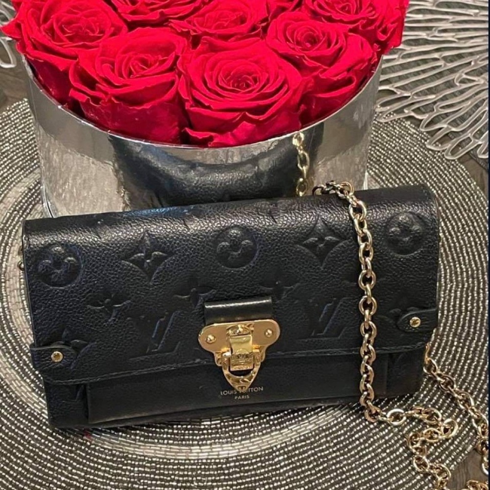 Authentic Louis Vuitton Vavin Wallet On Chain